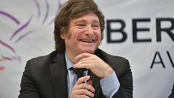 Smiling Businessman, Celebrity, Javier Milei HD wallpaper