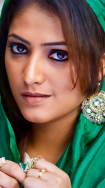 Haripriya, kannada actress HD phone wallpaper