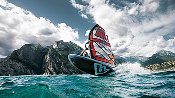 Lake Garda, Windsurfing HD wallpaper