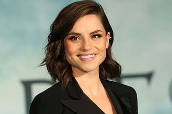 Charlotte Riley, Autumn TV dramas, Watch them all, Movies HD wallpaper