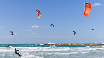 Kite , Stunning visuals, Aerial artistry, Colorful display HD wallpaper