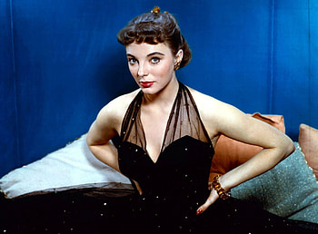 Joan Collins Movies, Elegant ry, Iconic actress, Vintage Hollywood HD wallpaper