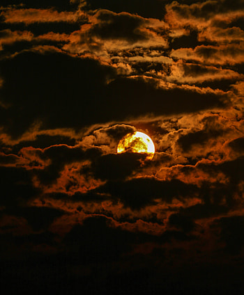 Dark clouds, sunset, sun HD phone wallpaper
