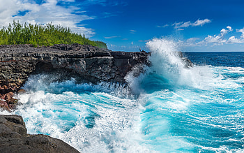 Waves Crashing on Reunion Island, Indian Ocean, island, waves, nature, ocean HD wallpaper
