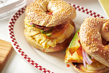 Breakfast bagel sandwich, Savory delight, Filling meal, Balanced flavors HD wallpaper