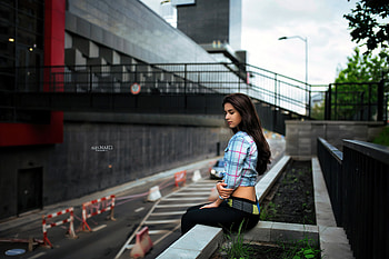 Girl Sitting City Outdoor , girls, model HD wallpaper