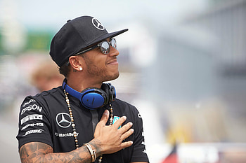 Lewis Hamilton, Formula 1 rule change, Sports betting, Gaming reviews HD wallpaper