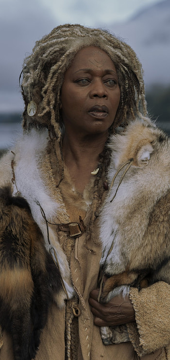 Alfre Woodard, TV show See, Futuristic series, Thrilling plot HD phone wallpaper