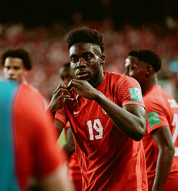 Alphonso Davies, Football HD phone wallpaper