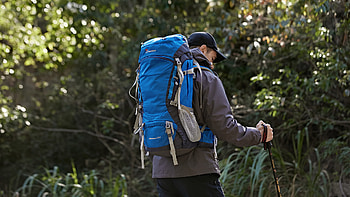 Mountaintop backpack, Backpacking HD wallpaper