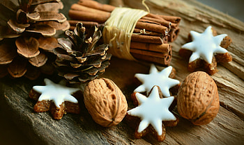Walnuts, Exquisite cookies, Aromatic cinnamon, Festive decoration HD wallpaper
