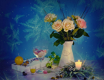 Vase of roses and sweets, still life, snowflakes, roses, sweets, candys, vase, candles, bunch HD wallpaper