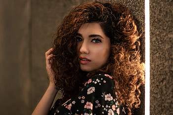 Woman model, gorgeous, curly hair HD wallpaper