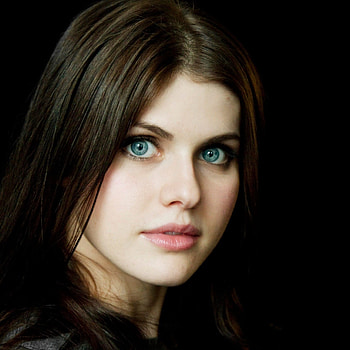 Alexandra Daddario, Mobile , Celebrity prints, Alexandradaddario HD phone wallpaper
