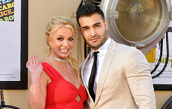 Sam Asghar, Britney Spears, Engagement, Five years together HD wallpaper