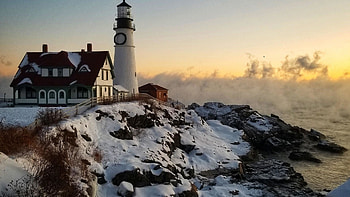 Winter wonderland, Frozen shores, Serene landscape, Quiet solitude HD wallpaper