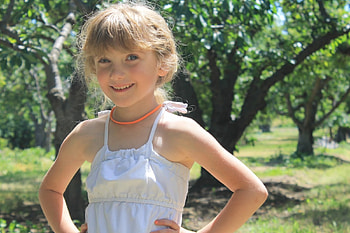little girl, childhood, blonde, fair, nice, adorable, bonny, sweet, Belle, white, smile, girl, Standing, comely, sightly, pretty, green, face, nature, lovely, pure, child, graphy, Tree, cute, baby, Nexus, beauty, kid, beautiful, people, little, pink, dainty HD wallpaper