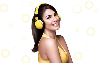 Priyanka Chopra Latest 2016, priyanka-chopra, indian-celebrities, girls, desi-girls HD wallpaper