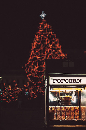 Holidays, Winter, New Year, Popcorn, Glare, Christmas, Christmas Tree, Bokeh, Boquet HD phone wallpaper