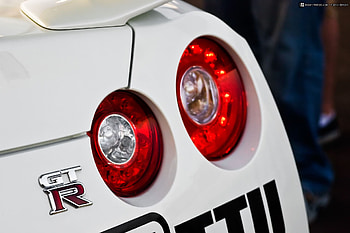 Nissan GT-R R35 HD wallpaper