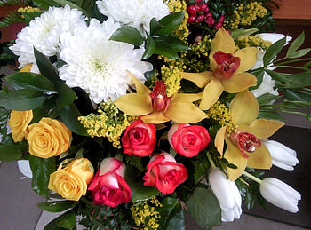 Flowers, Roses, Tulips, Chrysanthemum, Greens, Bouquet, Orchids, Handsomely, It's Beautiful HD wallpaper