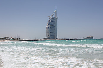 Beaches of Dubai Hotel with all stars , blue, waves, graphy, beaches, hotel, sky, dubai HD wallpaper