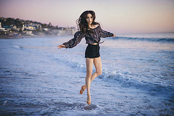Happy Girl Beach, girls, beach, sea, model, graphy HD wallpaper