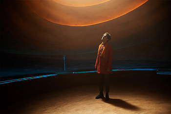Legion creator Noah Hawley, Season three trajectory, Creative resurgence, Artistic vision HD wallpaper