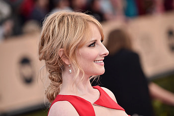 Melissa Rauch, Pregnancy, Miscarriage, Writing HD wallpaper