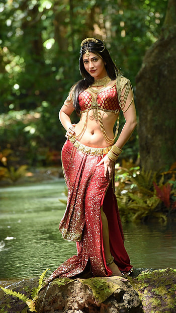 Shruthi Hassan, multilingual actress, puli HD phone wallpaper