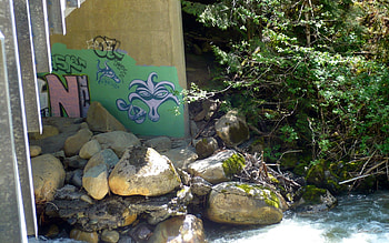 City Meets Country, creek, graffiti, washington, bridge, , water, rocks HD wallpaper