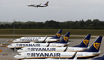 Ryanair, Slashes annual loss, Holiday price hikes, Daily sabah HD wallpaper
