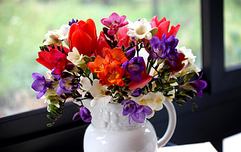 Flowers, Tulips, Bouquet, Jug, Window, sia HD wallpaper