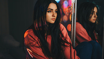 Girl Sitting Alongside With Mirror Looking Away, girls, model HD wallpaper