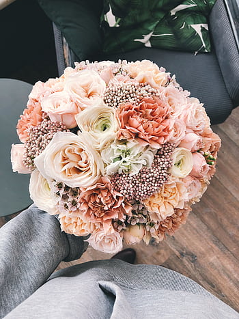Beautiful bouquet featuring peach and ivory roses, ideal for weddings or romantic occasions. HD phone wallpaper