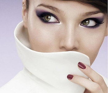 Mysterious woman, makeup, white, model, brunette, nail, eyes, beautiful, mauve, woman, charming, red, mysterious, polishpurple, lovely HD wallpaper