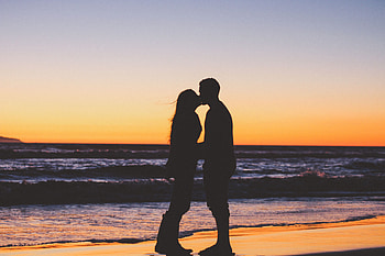 Sunset, Sea, Love, Couple, Pair, Silhouettes, Kiss HD wallpaper