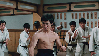 Fist of Fury, Bruce Lee, Martial arts legend, Engaging storyline HD wallpaper