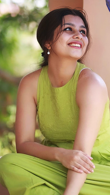 Niranjana Anoop, telugu actress HD phone wallpaper