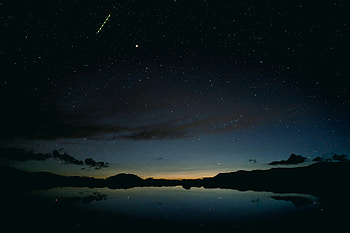 River Under Starry Night Sky, river, nature, sky, dark, night HD wallpaper