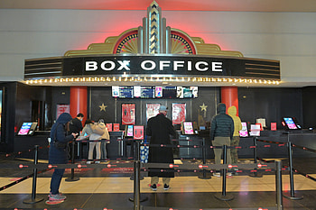 Movie theater attendance, Hesitant consumers, Omicron impact, Comfort level HD wallpaper