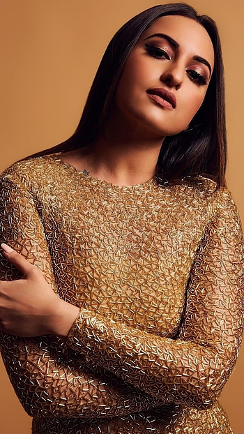 Sonakshi Sinha, Bollywood Actress HD phone wallpaper