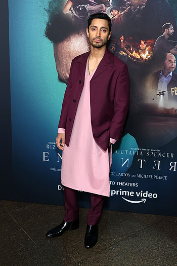 Riz Ahmed, Statement dressing, Red carpet kurta HD phone wallpaper