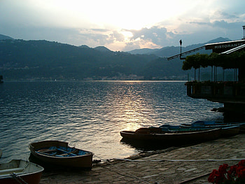 Lago d'Orta, Italy, boats, sky, mountains, water, lake, sunset HD wallpaper
