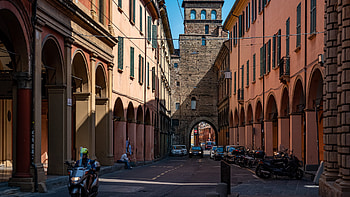 Torresotto of San Vitale, Bologna HD wallpaper