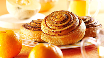 Table bun food plate, Fruity and fresh, High-resolution , Mouthwatering allure HD wallpaper