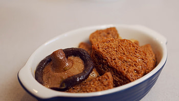 Cooked bowl, Shiitake mushrooms, Stock video HD wallpaper