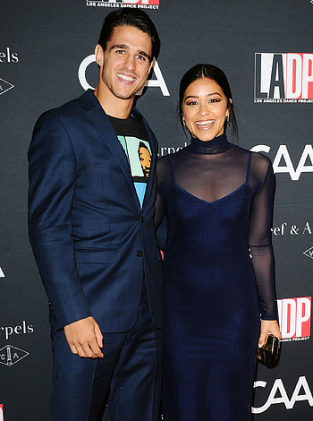 Gina Rodriguez, Movies actress, Boyfriend Joe Locicero, Gym workouts HD phone wallpaper