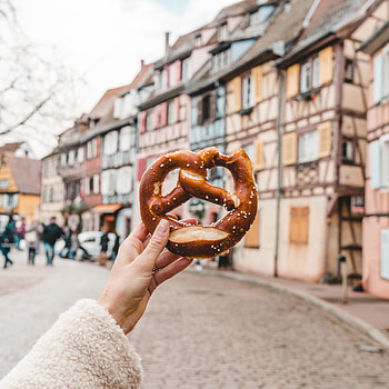 Europe's Christmas markets, Festive atmosphere, Winter wonderland, Culinary delights HD phone wallpaper