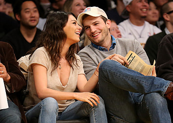 Mila Kunis, Ashton Kutcher, Super chill couple, Unique wedding bands HD wallpaper